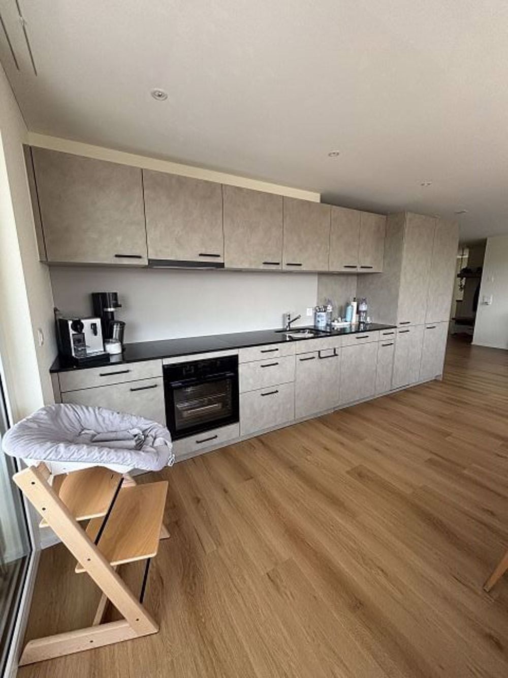 Moderne, helle Attikawohnung - Küche