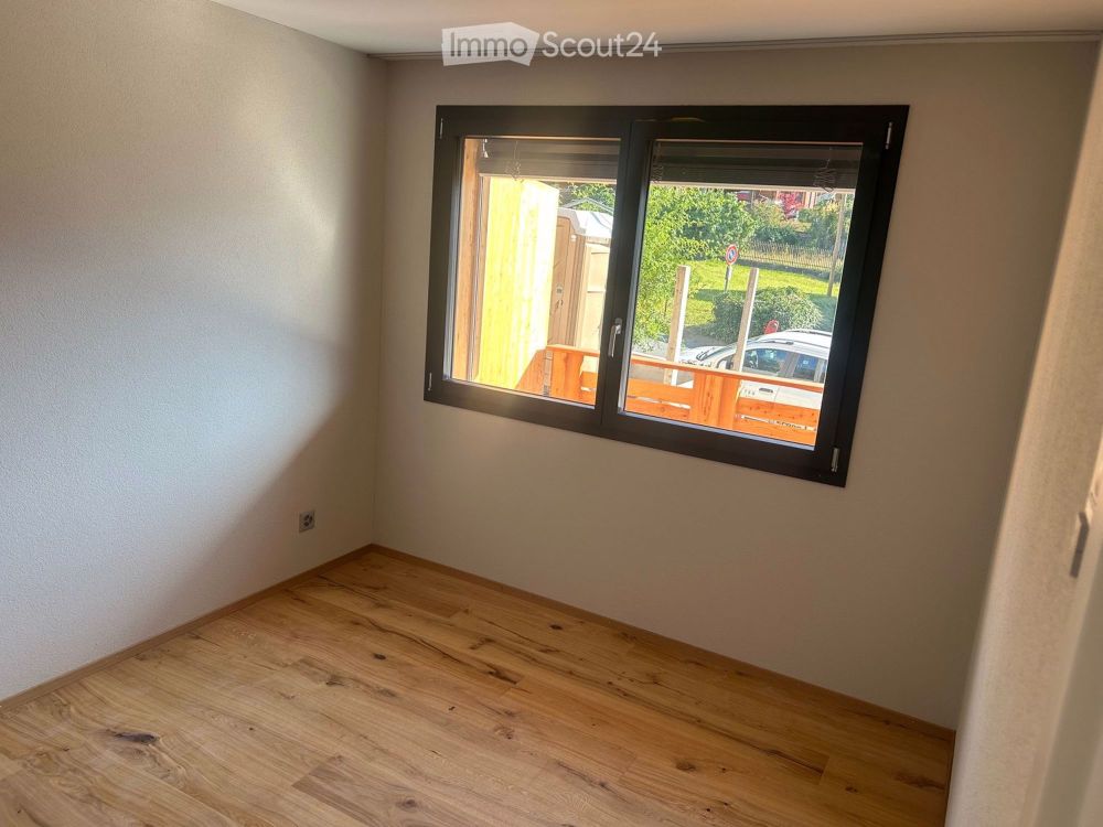 Moderne 3.5-Zimmer-Neubau-Wohnung mit Bergblick in Frutigen - Bild 8