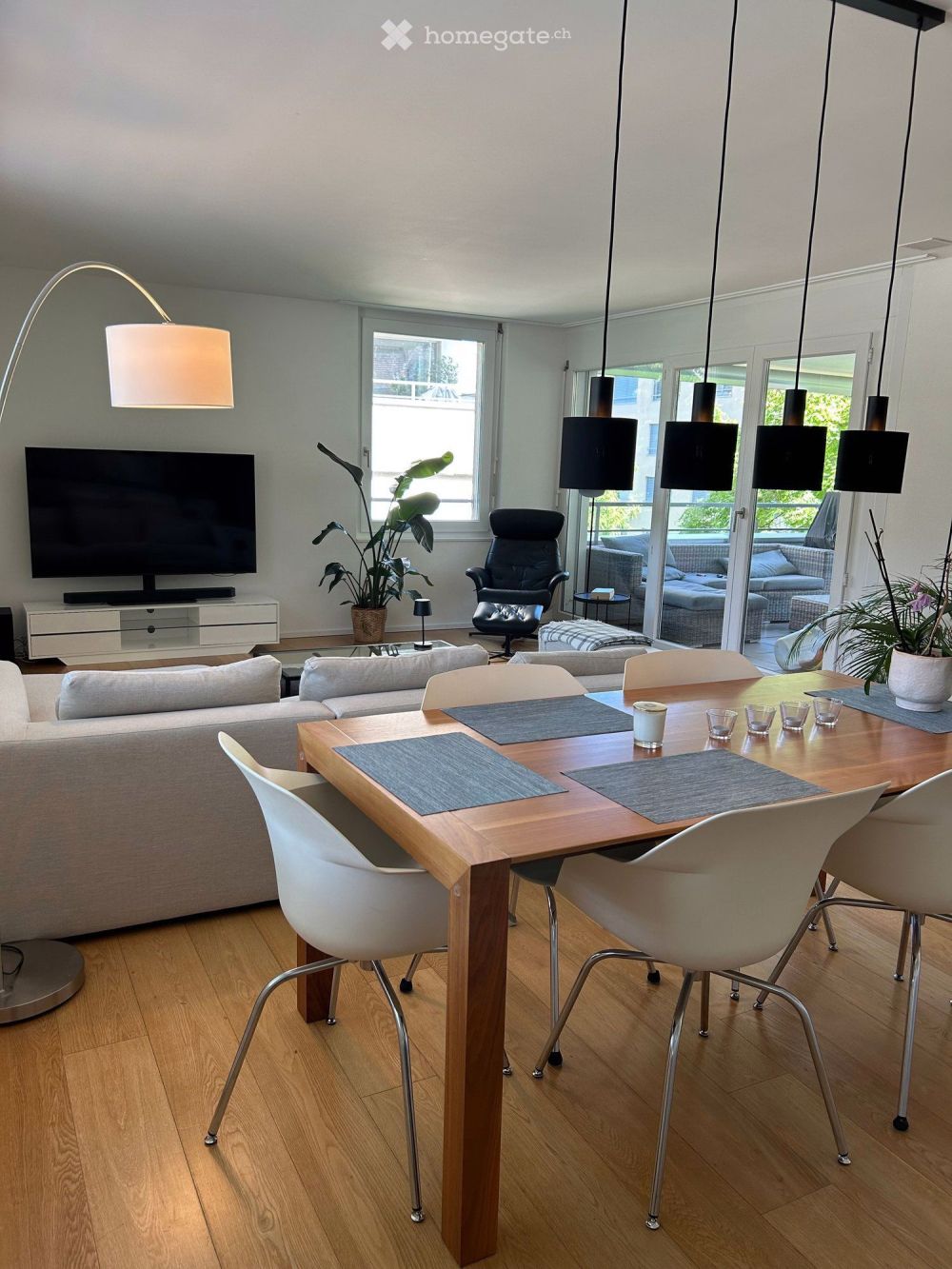 Moderne 1-Zimmer-Wohnung mit Seenähe in Horgen - Bild 2