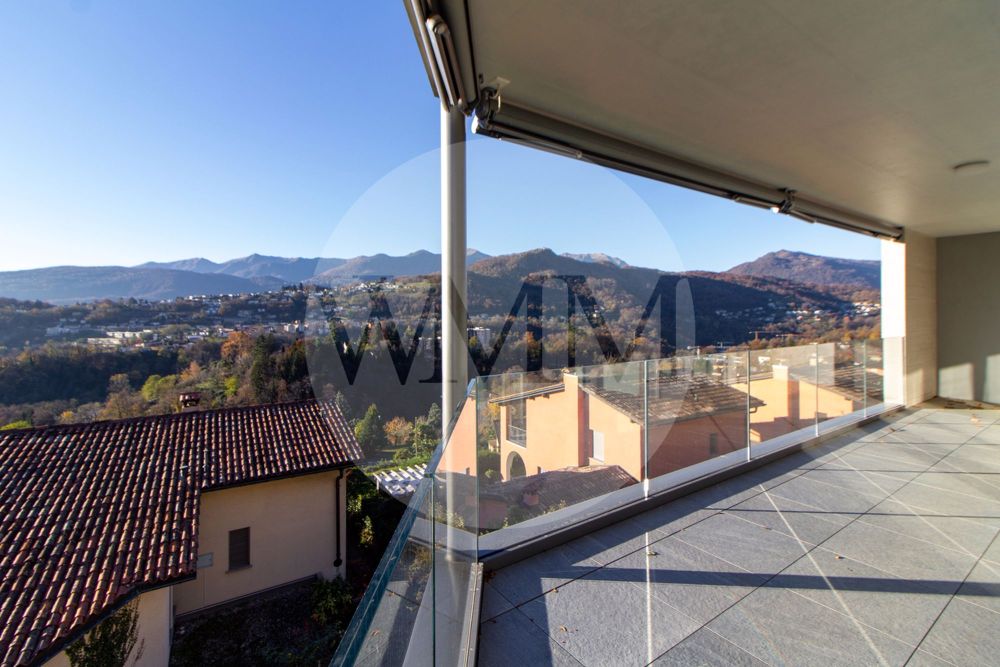 LUMINOSO 4,5 LOCALI CON GRANDE TERRAZZA E VISTA APERTA - Bild 5