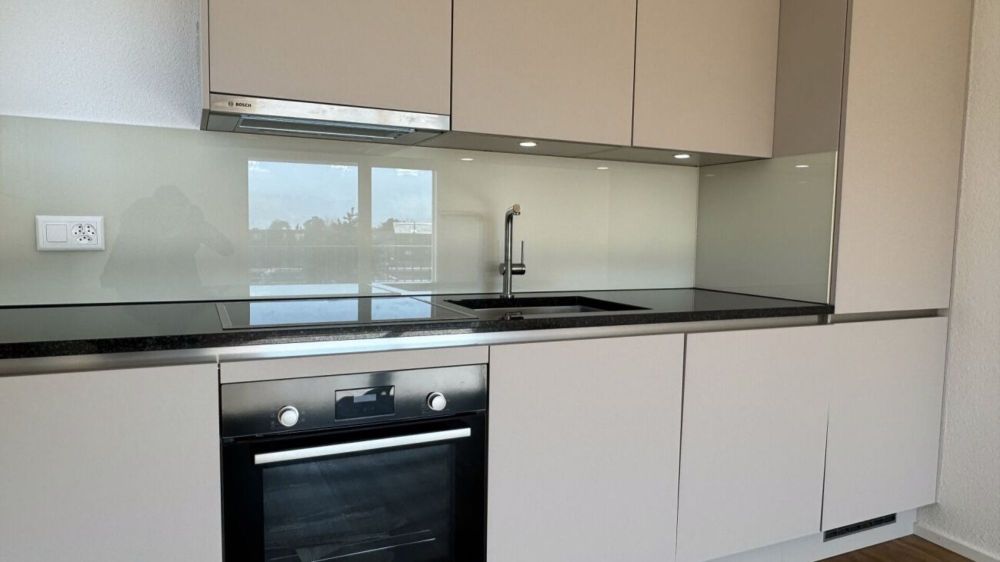 Erstbezug Top Moderne 3.5 Wohnung mit Aussicht auf die Berge - Bild 11