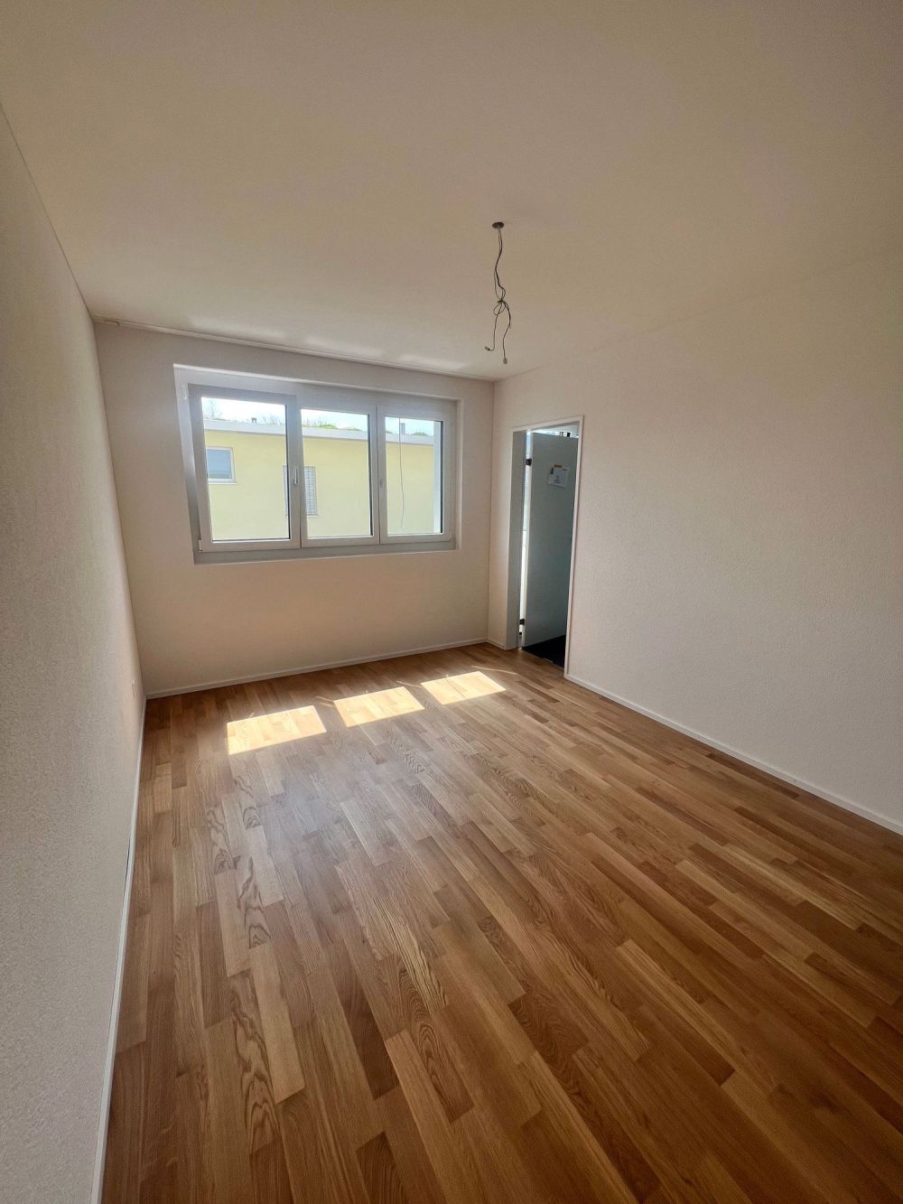 Moderne 3.5-Zimmer-Wohnung mit Balkon in Rebstein - Bild 5
