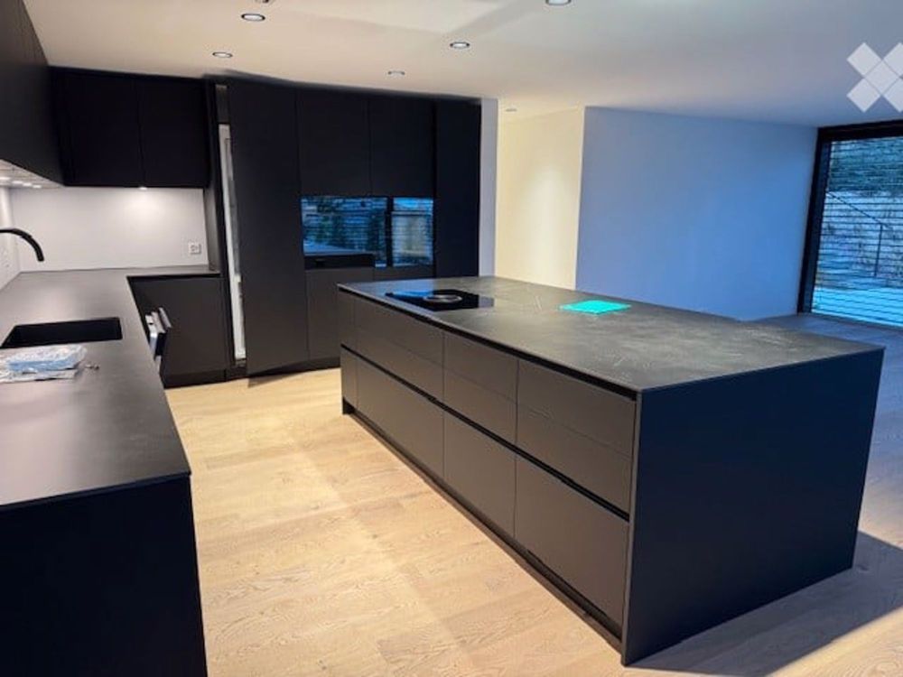 Neubau-Wohnung mit 172m2 Wohnfläche und zwei grossen Bastelräumen/Kellern - Bild 8