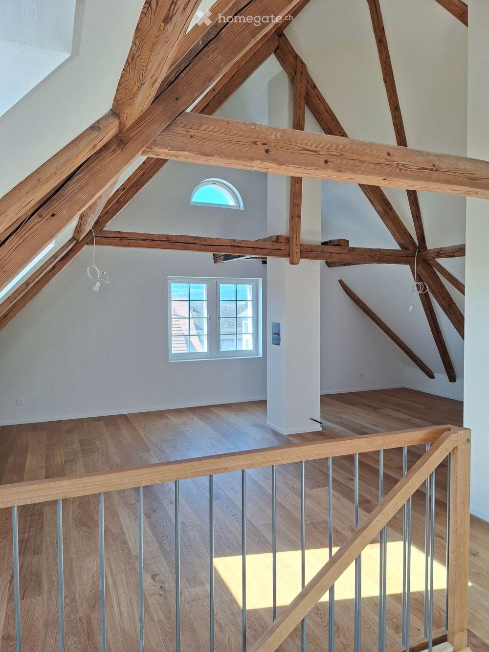 2.5-Zimmer Maisonettewohnung / Loft in Nänikon - Bild 1