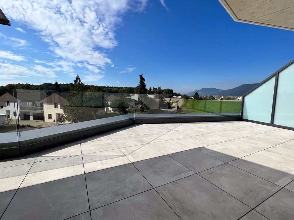 3.5 Zimmer-Attika mit 105 m2 Wohnfläche und 74 m2 Terrasse (C10) - Bild 2