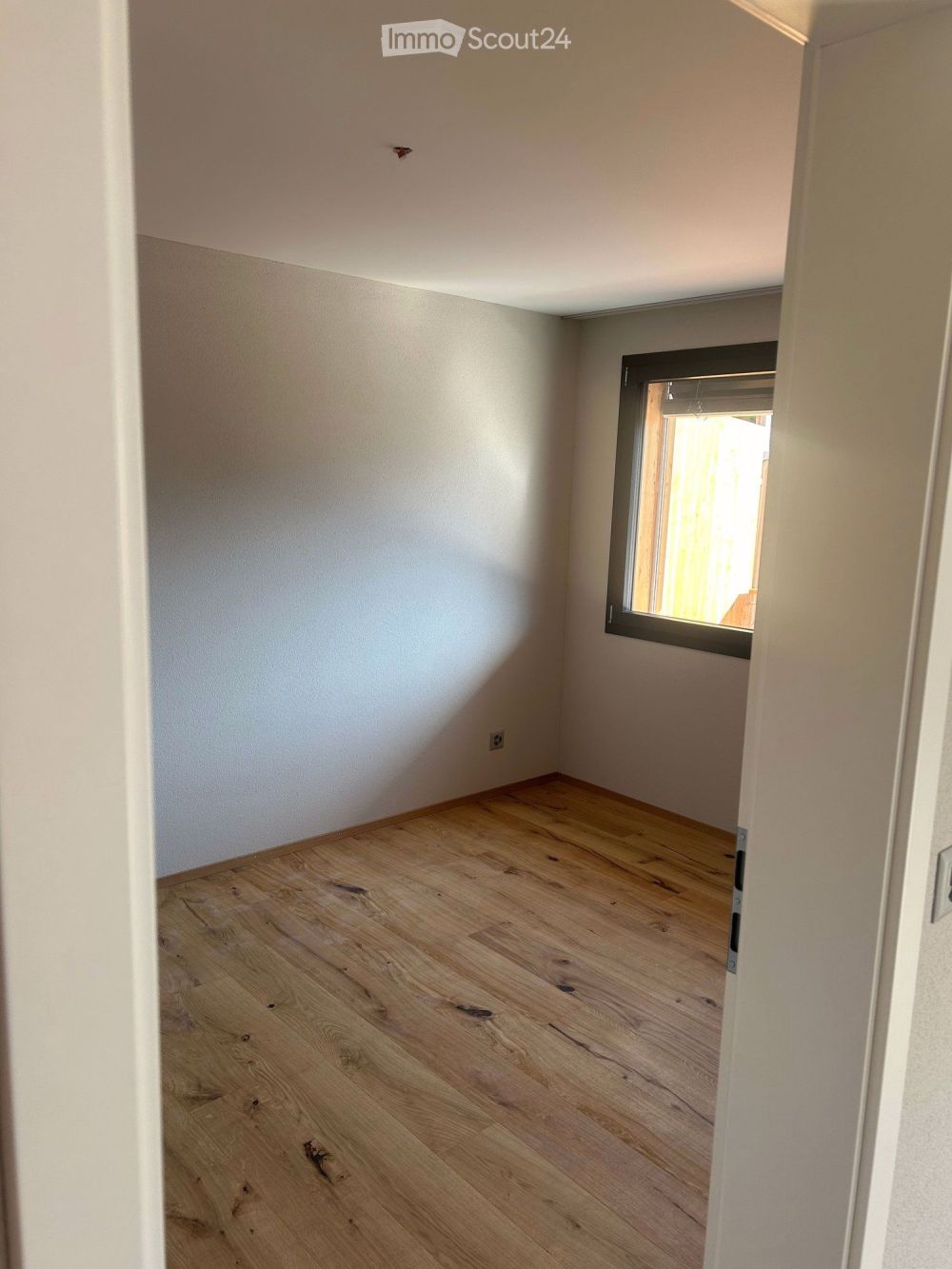 Moderne 3.5-Zimmer-Neubau-Wohnung mit Bergblick in Frutigen - Bild 7
