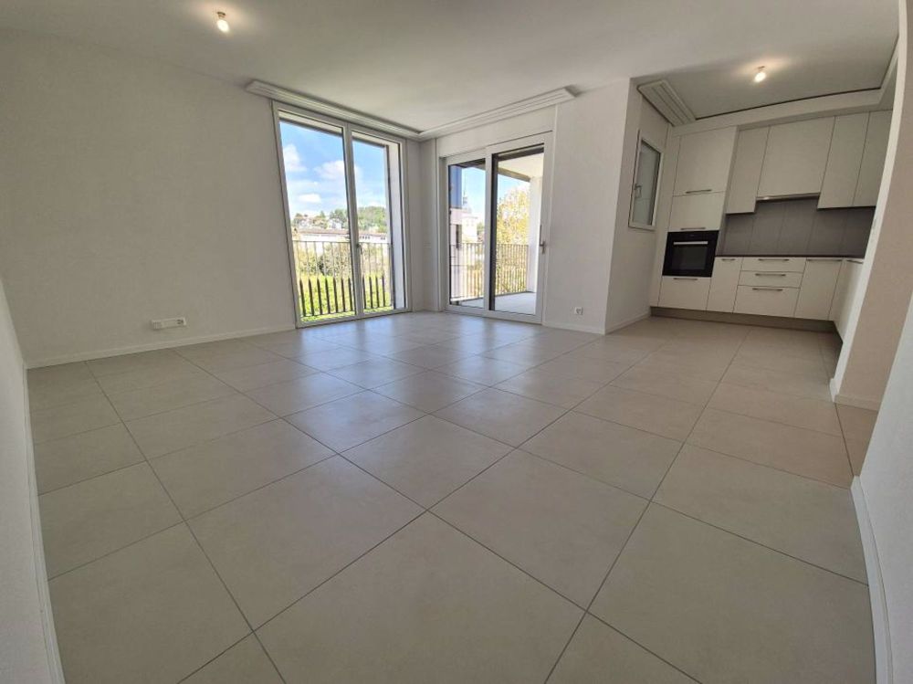 Zu vermieten in Marly: Neues 2.5-Zimmer-Apartment im letzten Stock mit freier Sicht - Bild 3
