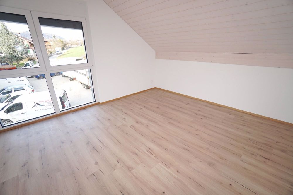 Grosszügige 5.5-Zimmer-Wohnung in Brenzikofen mit Balkon - Bild 8