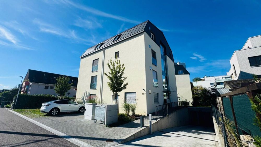 Moderne attraktive 2.5-Zimmer-Wohnung in Reinach - mit Balkon & eigenem Waschturm - Bild 1