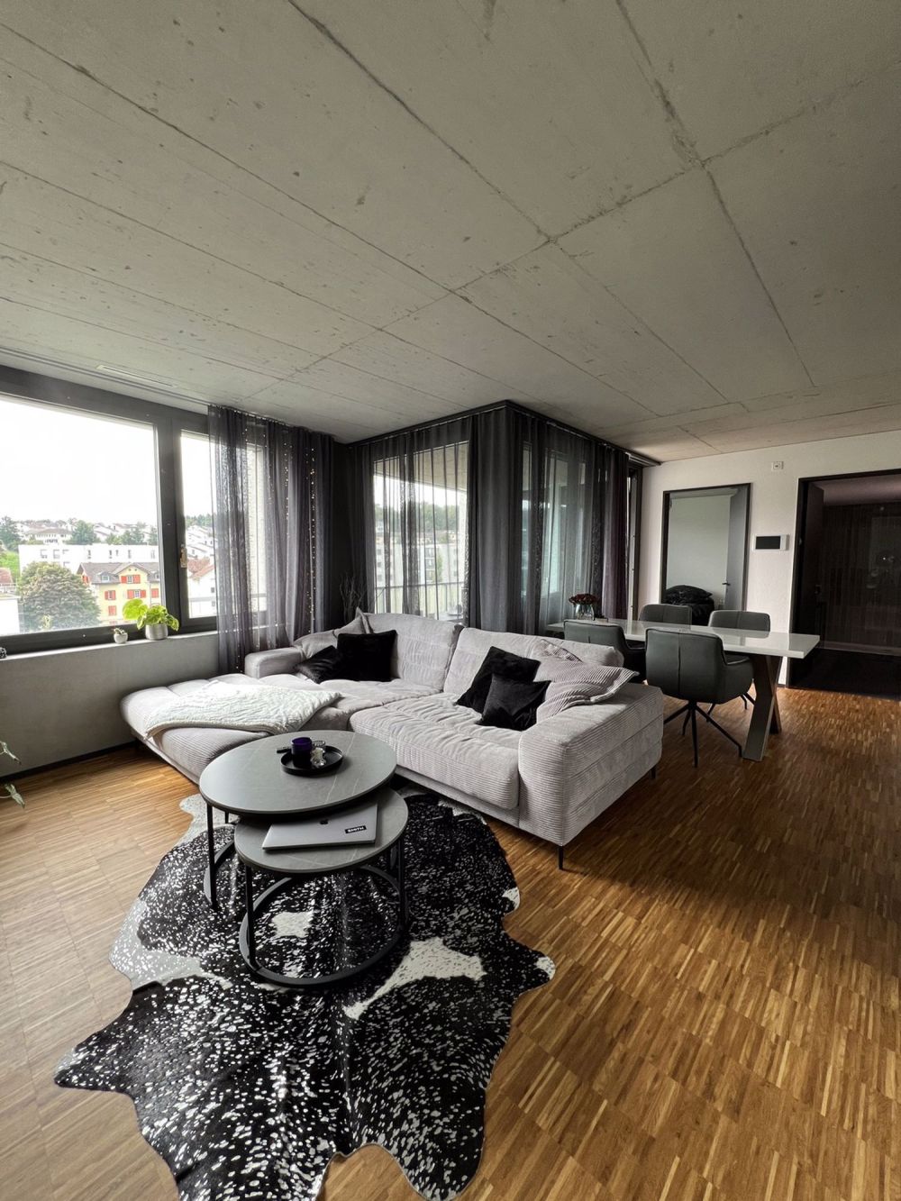Moderne 2.5 Zi-Whg an der Kleinen Emme - Bild 2