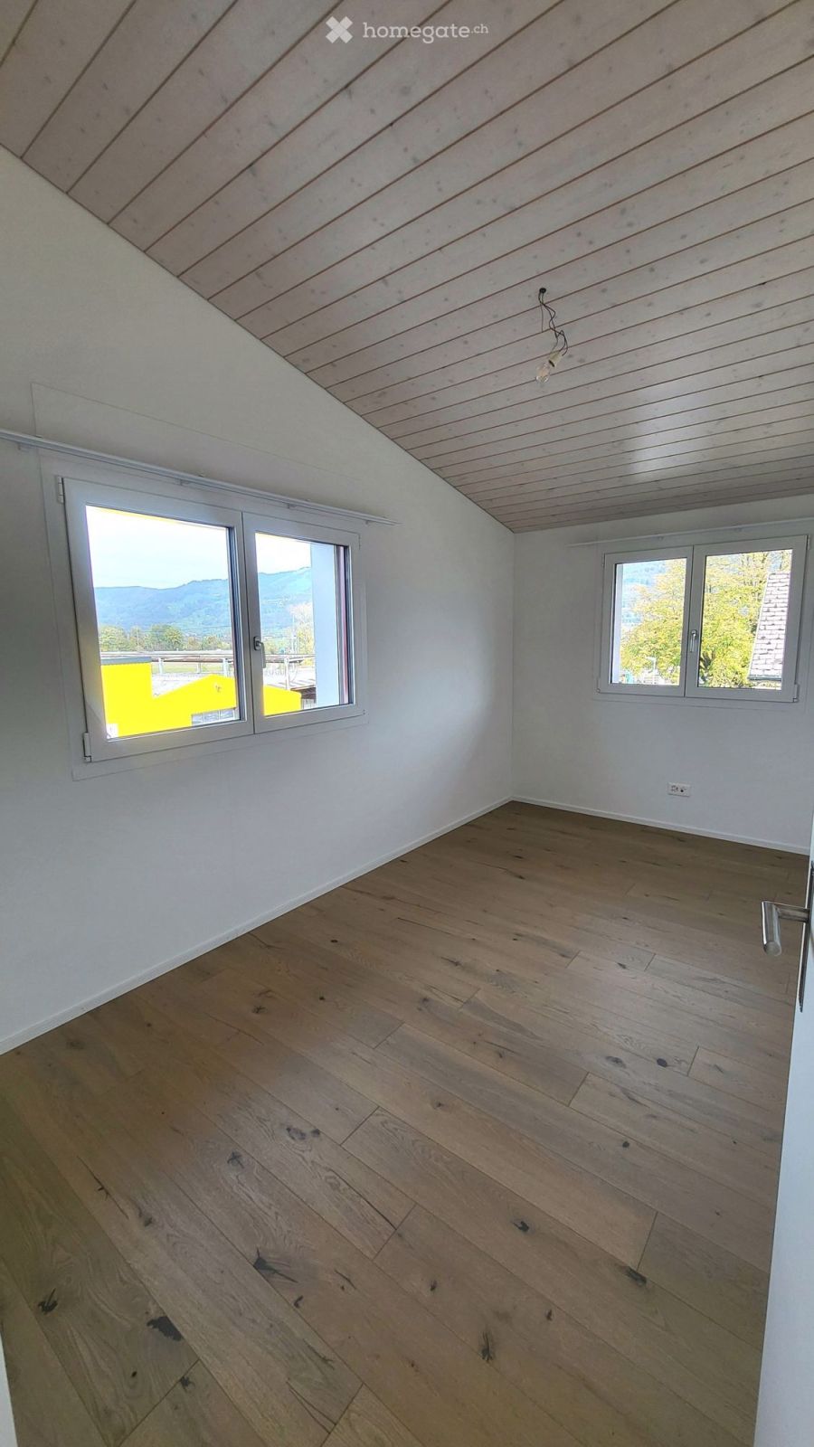 Moderne 4.5-Zimmer-Dachwohnung mit Bergblick in Bilten - Bild 6
