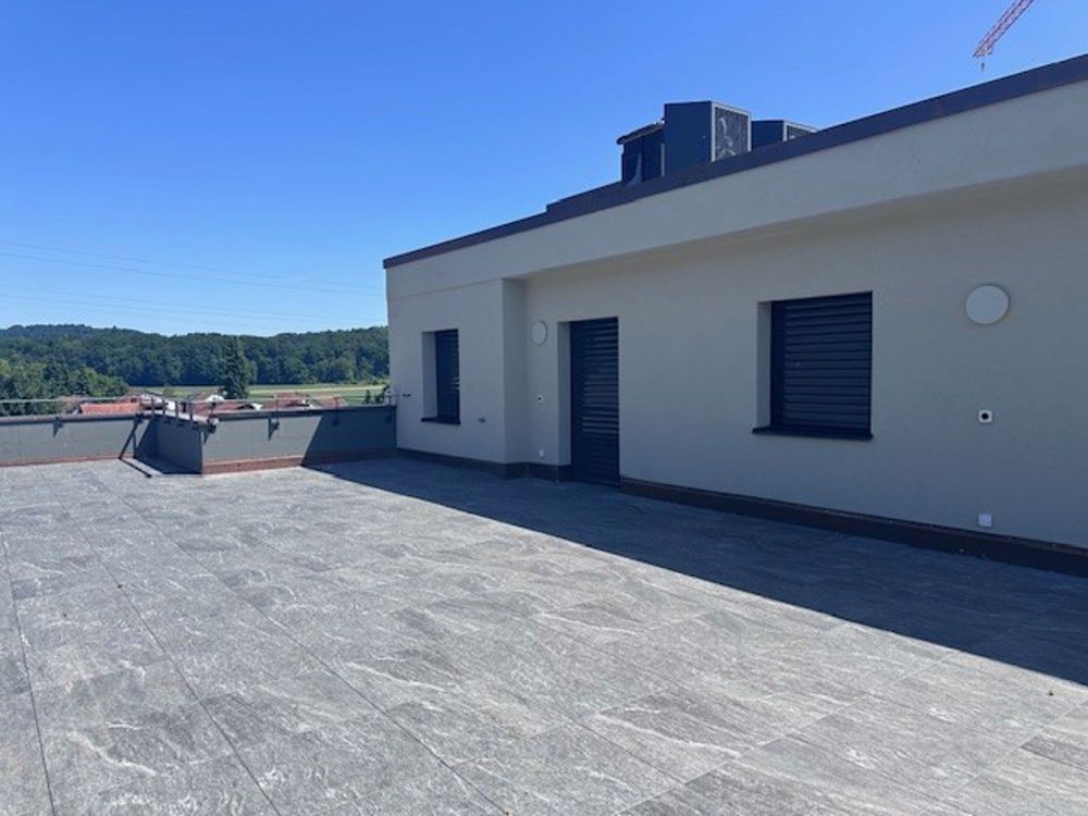 Moderne 2.5-Zimmer-Dachwohnung in Bülach mit grosser Terrasse - Bild 7