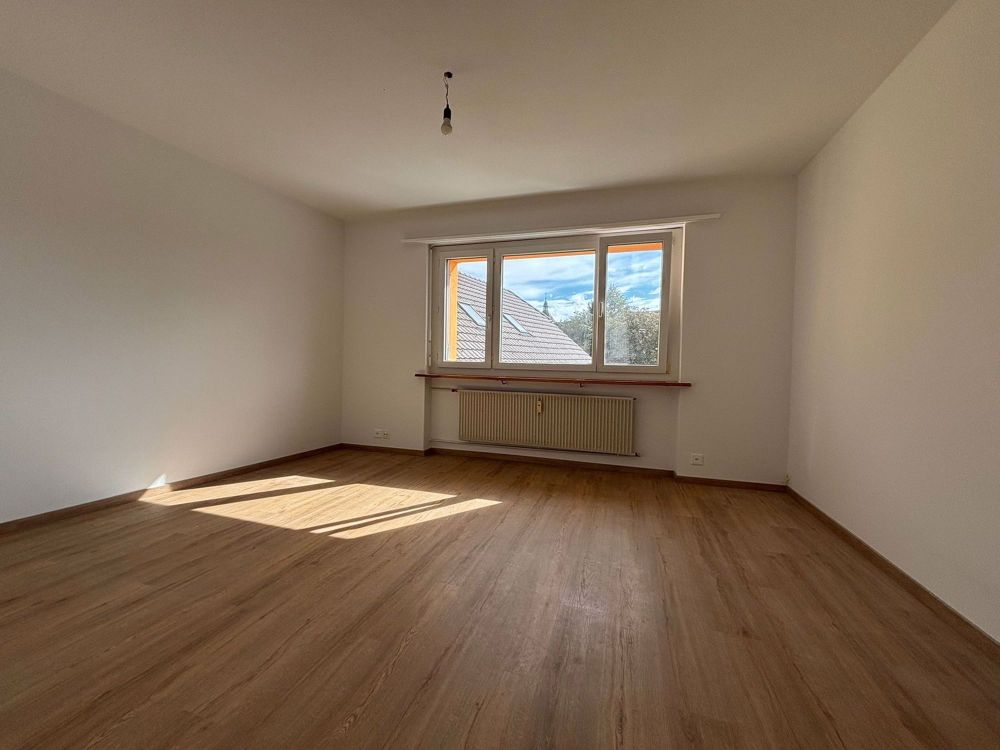 Wunderschöne neu sanierte 3.5-Zimmer-Wohnung mit Balkon - Bild 4