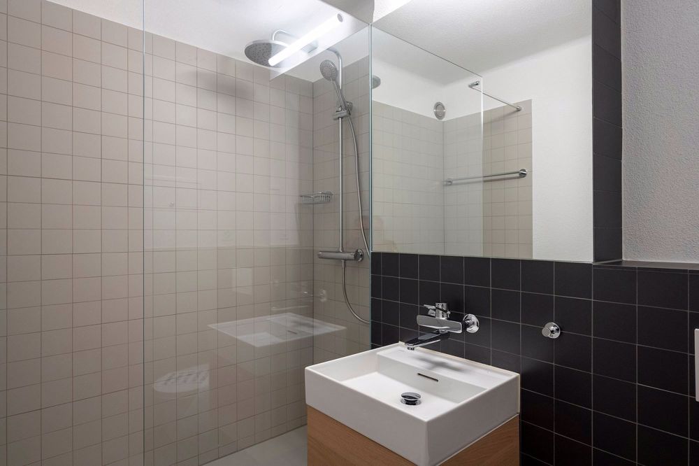 ERSTBEZUG nach Totalsanierung - lichtdurchflutete Wohnung mit spannendem Layout - Bild 7