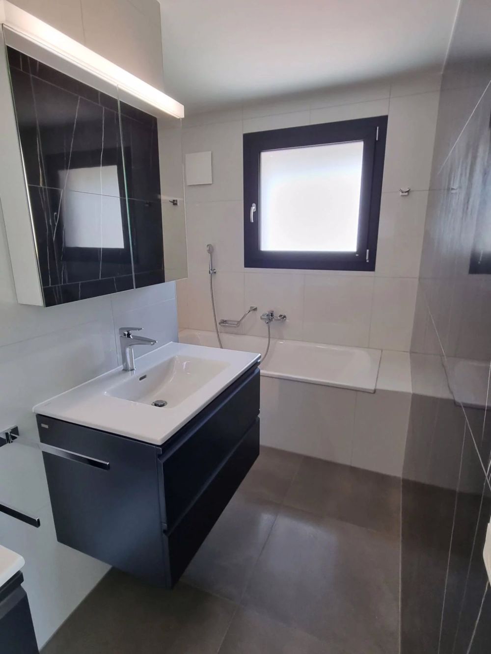 Neubau, 5.5-Zimmer-Haus auf 3 Ebenen - Bild 10
