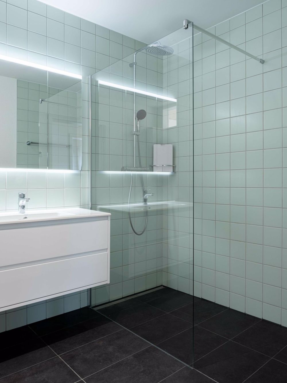 Exklusive 5½-Zimmer-Wohnung mit Weitsicht, Terrasse & Garten nur 12 Min. nach Bern - Bild 8
