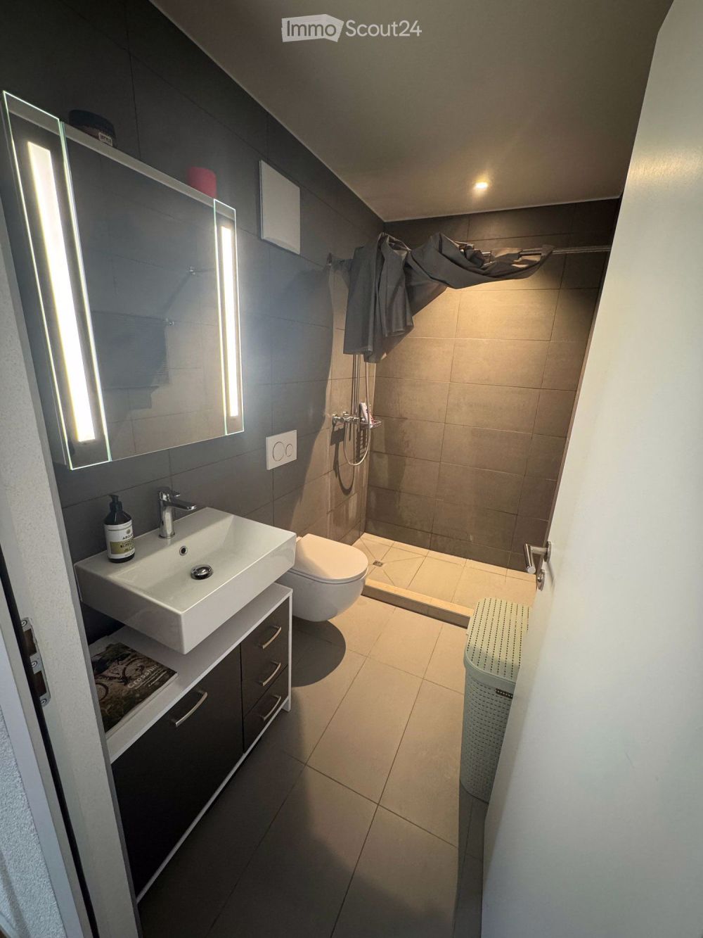 Moderne 2.5-Zimmer-Wohnung in Colombier NE - Bild 4