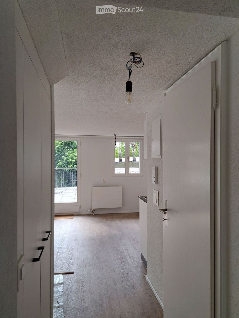Charmante 5.5-Zimmer-Wohnung in ruhiger Lage von Einsiedeln - Bild 2