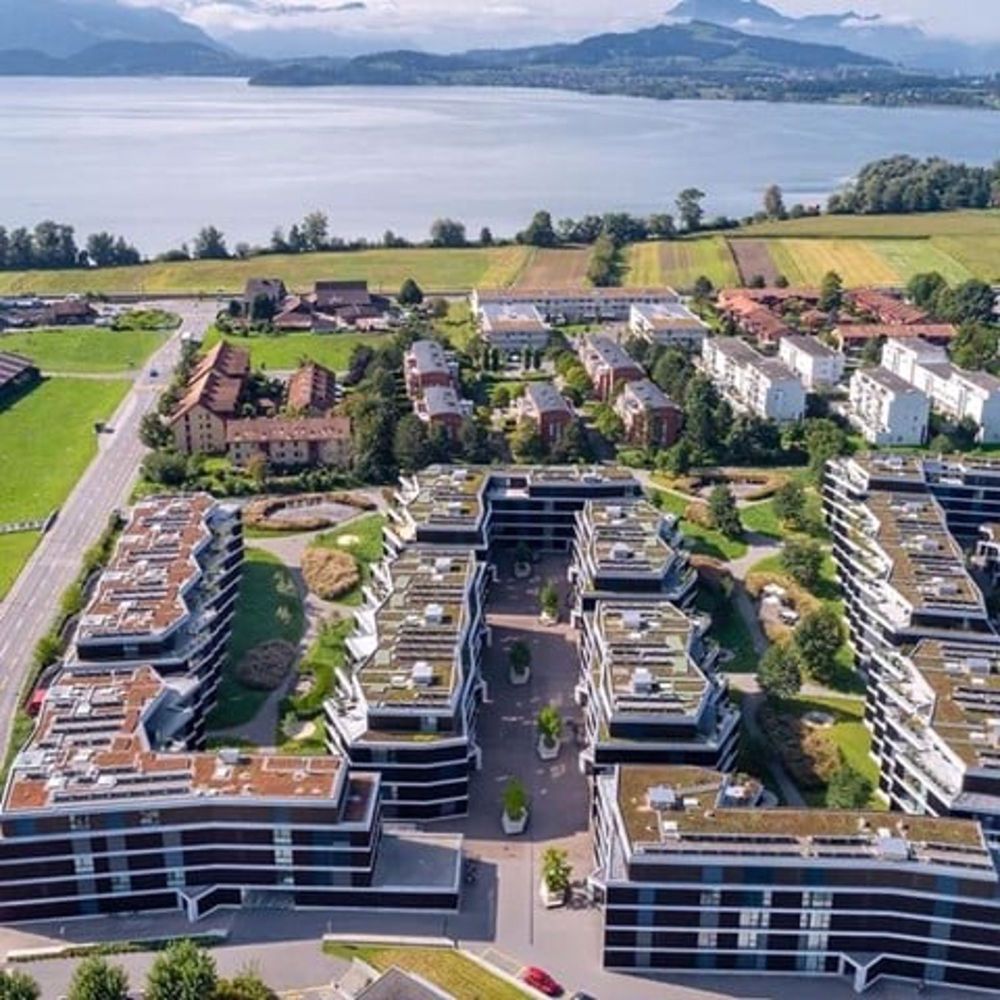 Modern 3.5-room apartment in new building with balcony in Zug - Bild 1