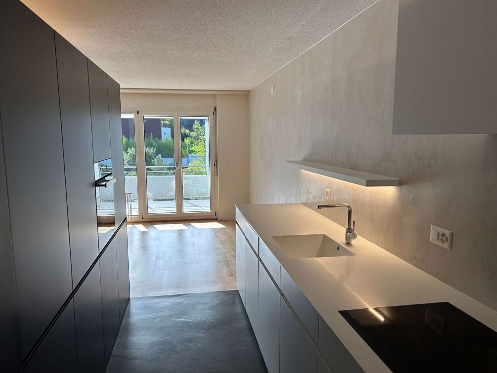 Zentrale 4.5-Zimmer-Wohnung (2. OG) mit Balkon - Bild 3