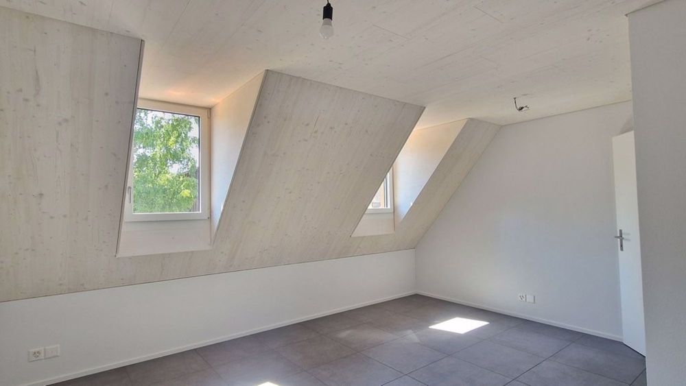 ERSTVERMIETUNG - 3.5-Zi.-Wohnung mit Galerie und eigener Waschküche - Zimmer 2