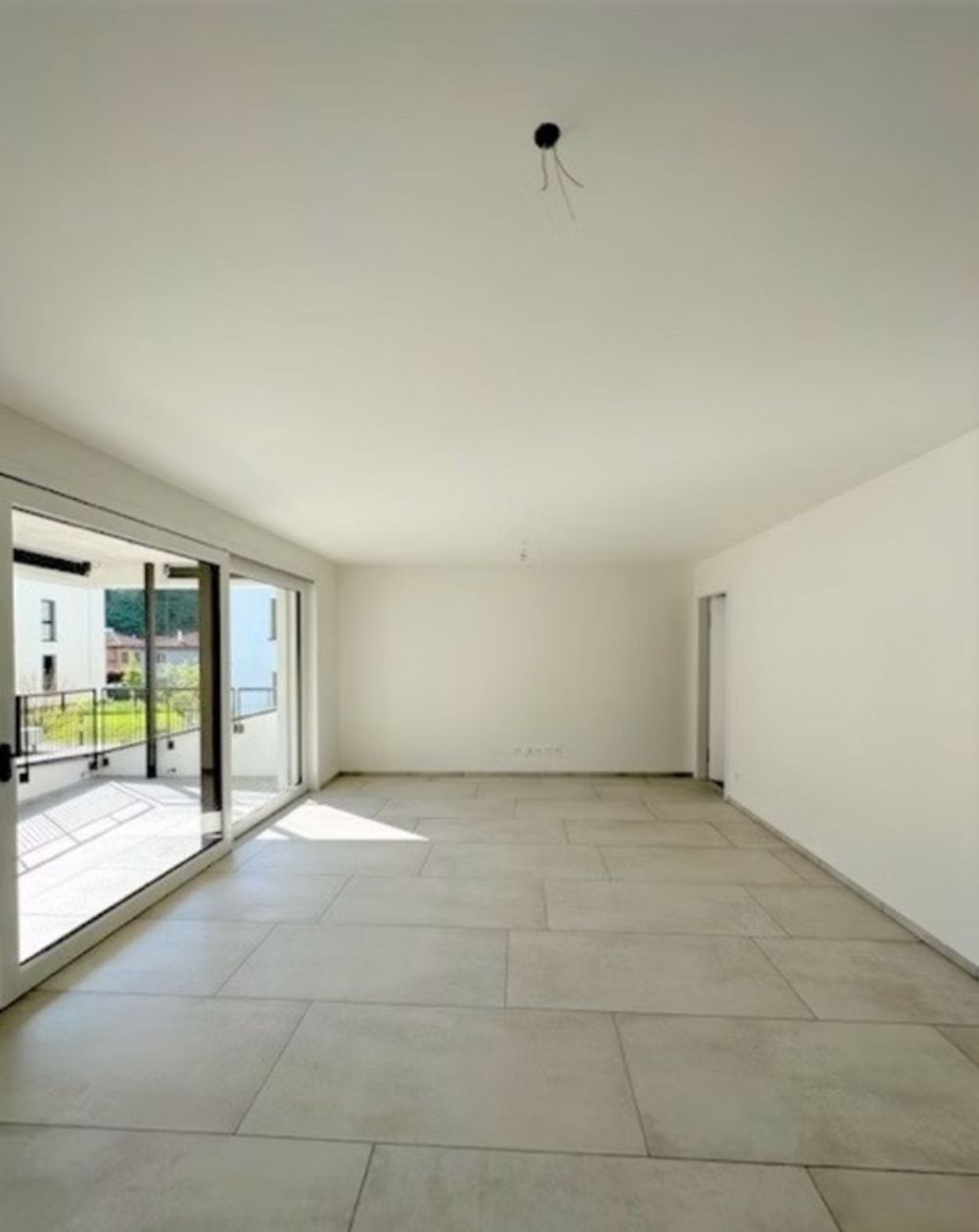 Moderno appartamento di 2.5 locali con balcone a S. Antonino - Bild 5