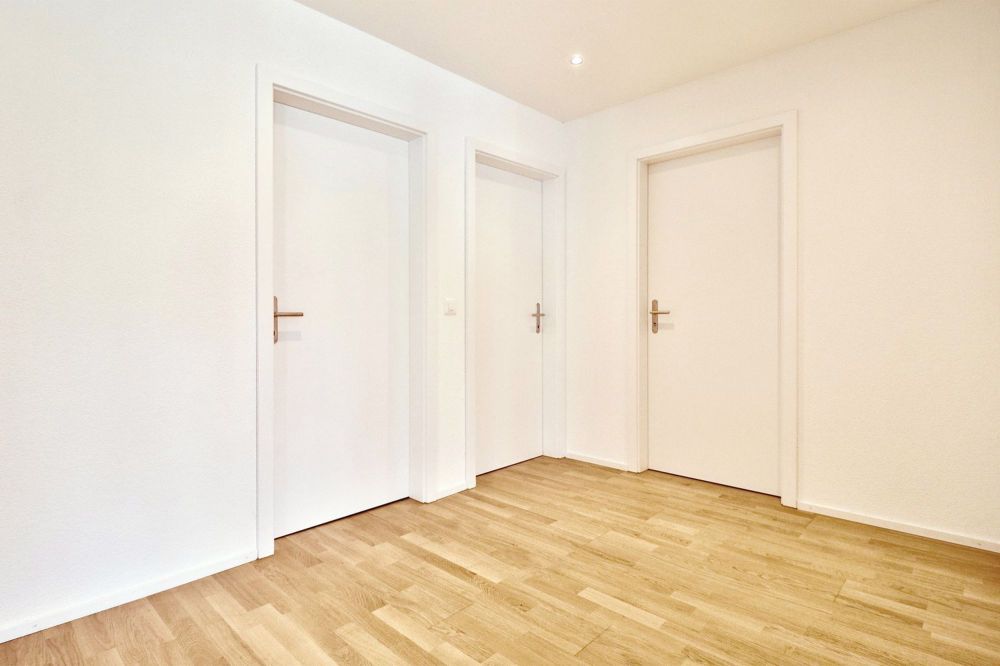 Moderne 5.5 Zimmer Wohnung im Zentrum von Kerzers - Bild 1
