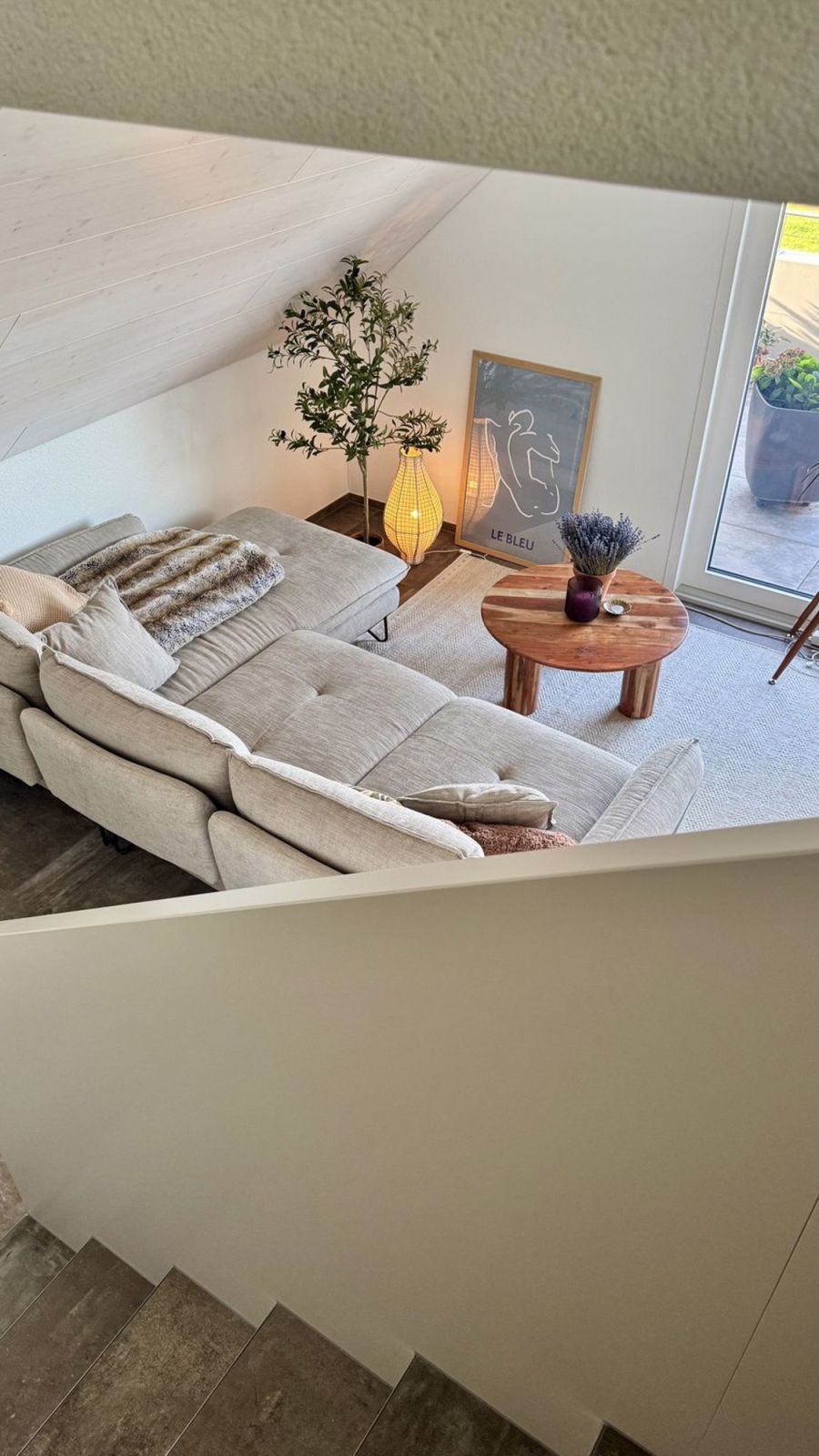 Stilvolle 2.5- Zimmer- Maisonettewohnung, möbiliert zur Untermiete (Dezember- März) - Bild 2