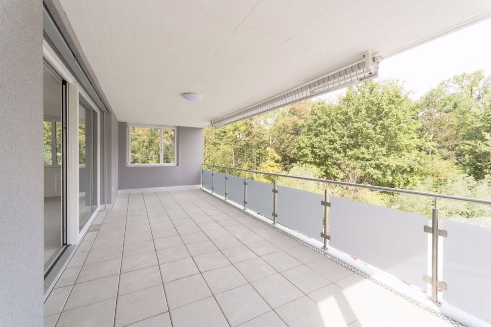 Grosszügige und helle 4-Zimmer-Wohnung zur Miete in Weiningen - Bild 10