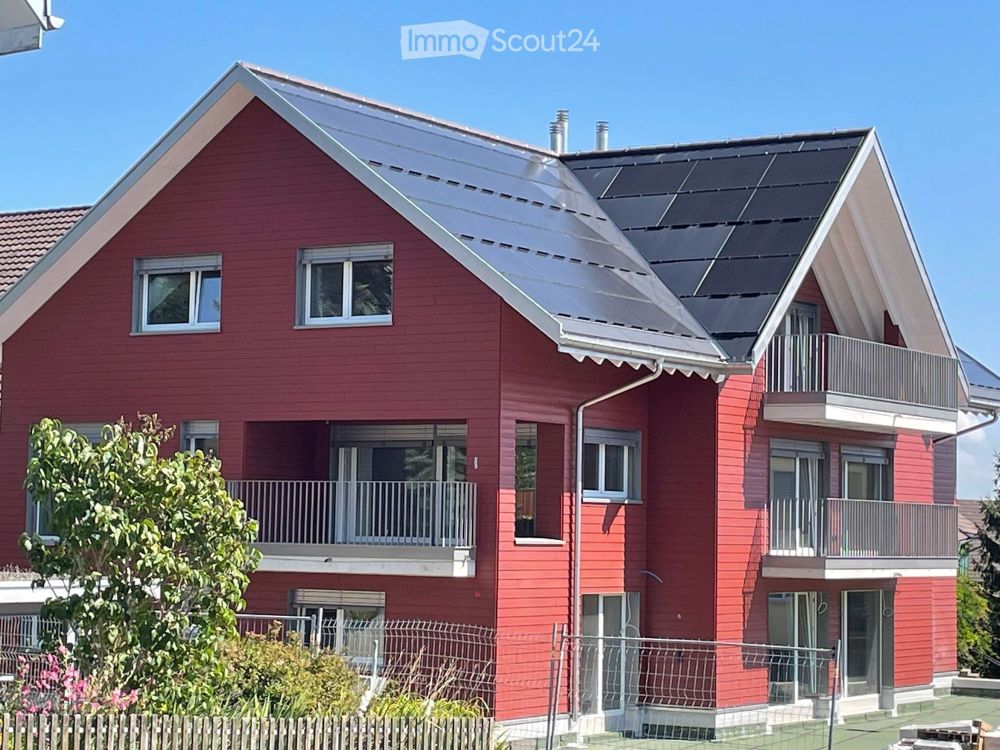 Moderne 2.5-Zimmer-Wohnung in Mörschwil mit Balkon und Garage - Bild 1