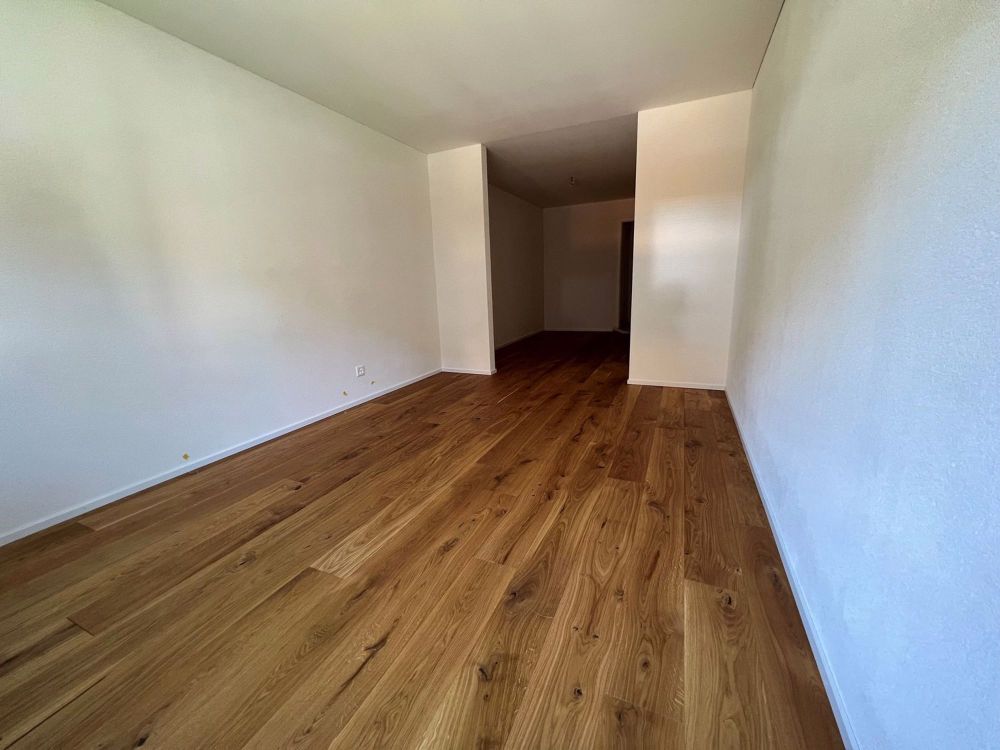 Wunderschöne 113m² Neubauwohnung im Fischermätteli - Zimmer vorne Fenster