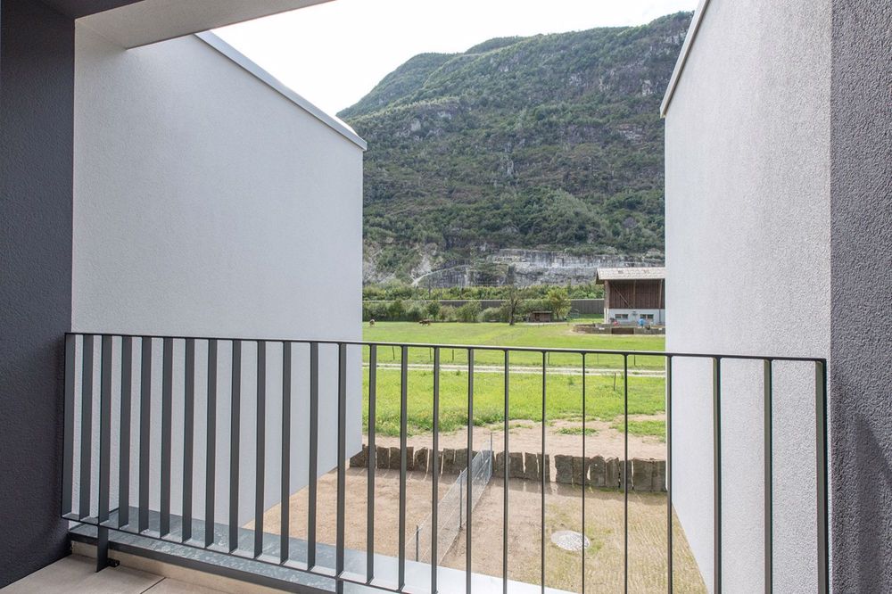 Nuova villetta contigua 5 locali con giardino e balcone panoramico. - Bild 8