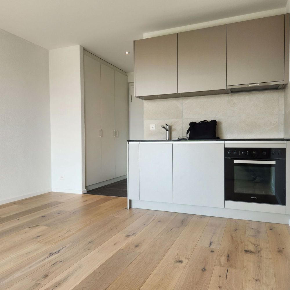 Studio au centre de Gland avec balcon - Bild 2