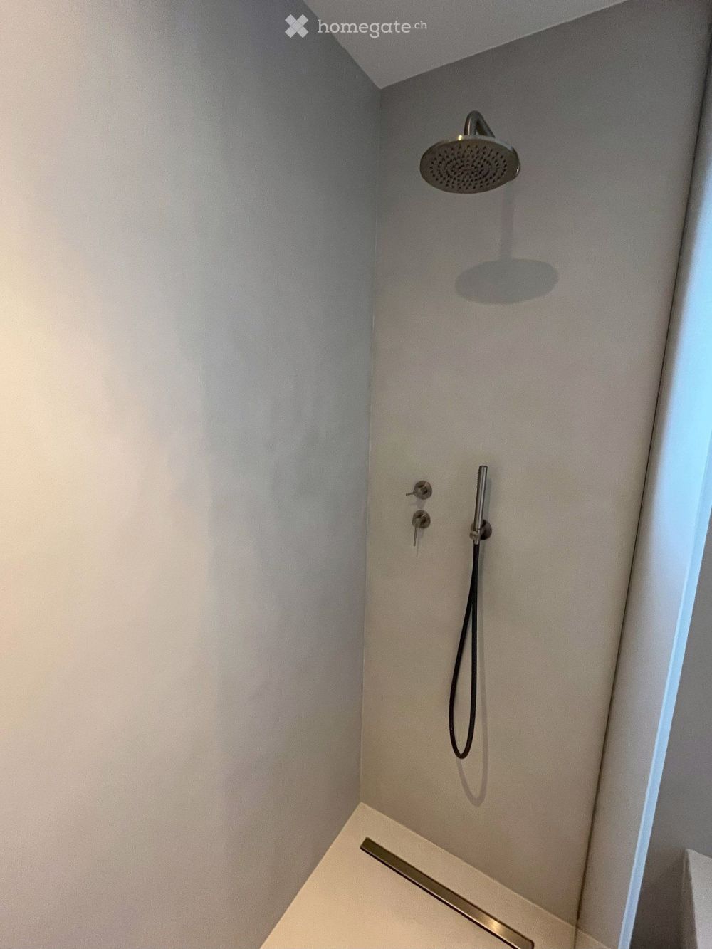 Stunning 4.5-Room Apartment with Mountain Views in Bellinzona - Bild 11