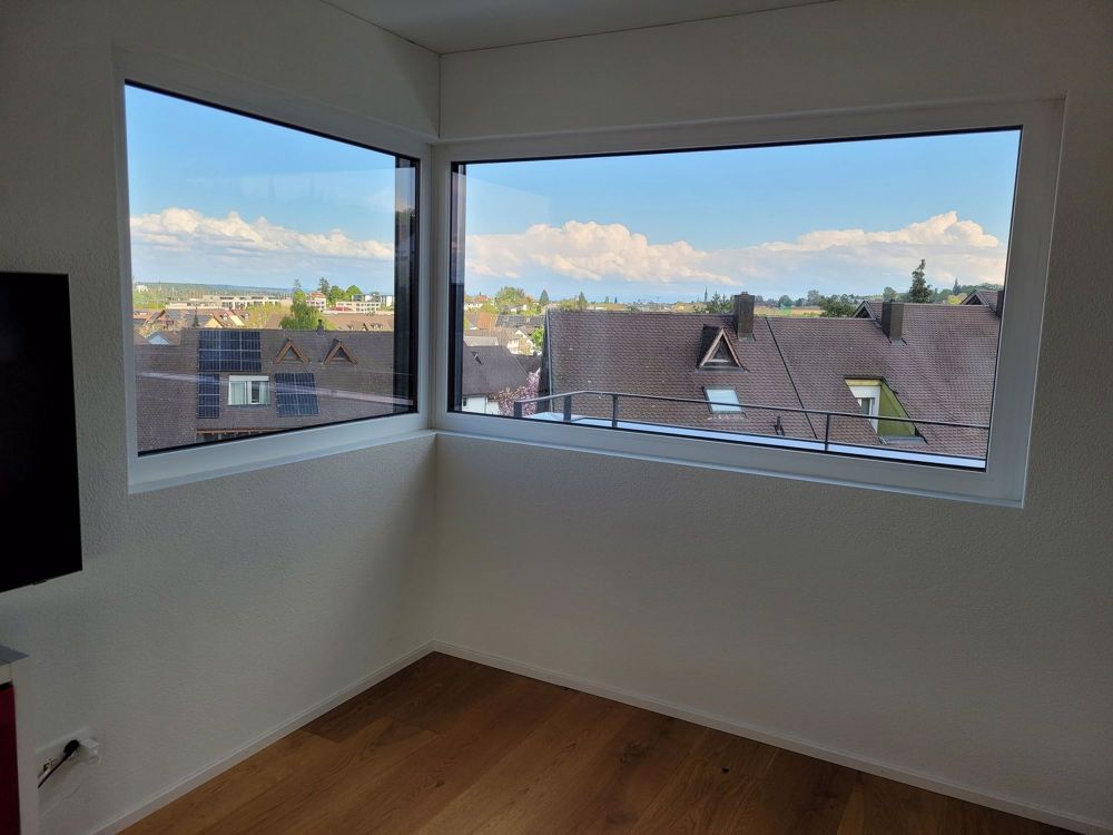 5,5 Zi.-Traumwohnung auf zwei Ebenen mit herrlichem Blick über Tägerwilen mit grosser Dachterrasse - Bild 3