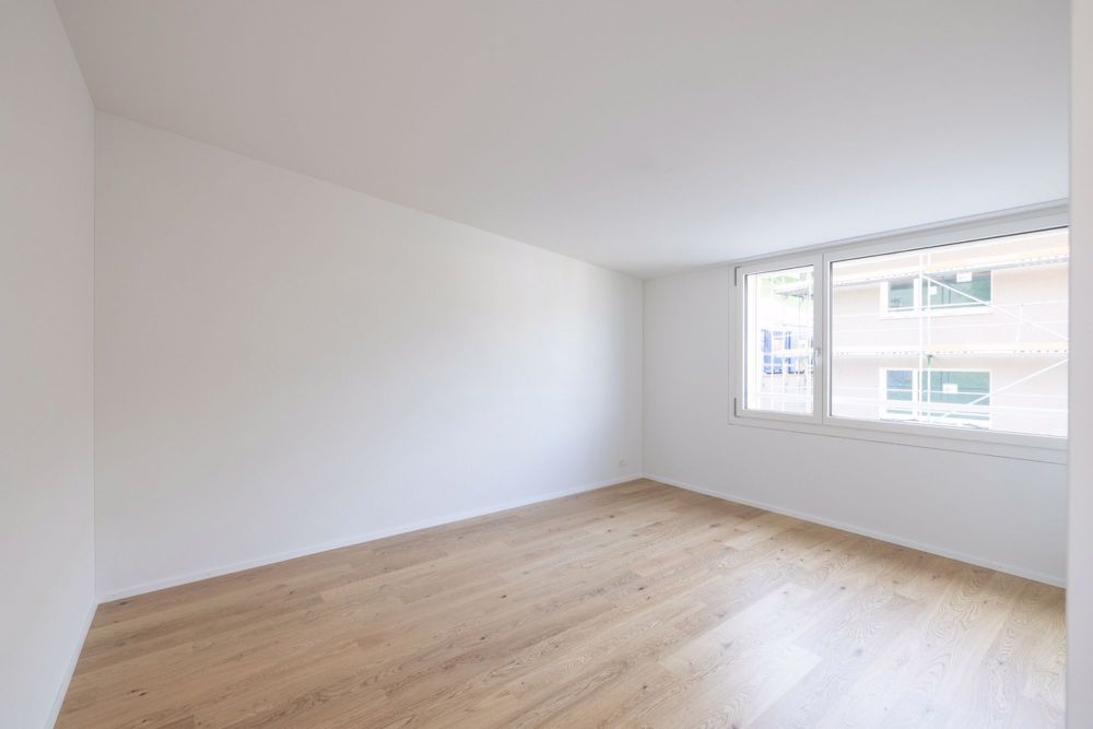 5.5-Zimmer Neubauwohnung - Umgeben von malerischer Berglandschaft - Zimmer 2