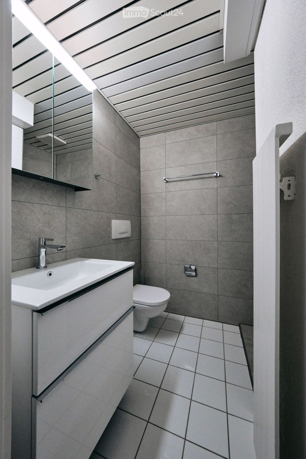 Neu renovierte helle 4.5-Zimmer-Wohnung mit Weitblick - Bild 13