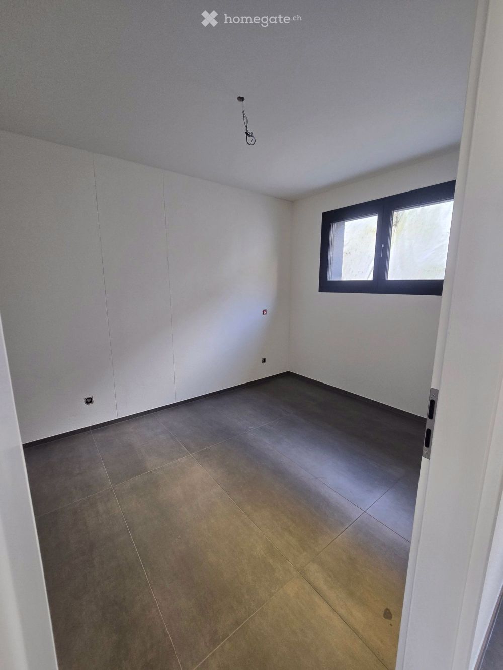 Mietet man 2.5-Zimmer-Wohnung in Claro für 1'150CHF - Bild 6