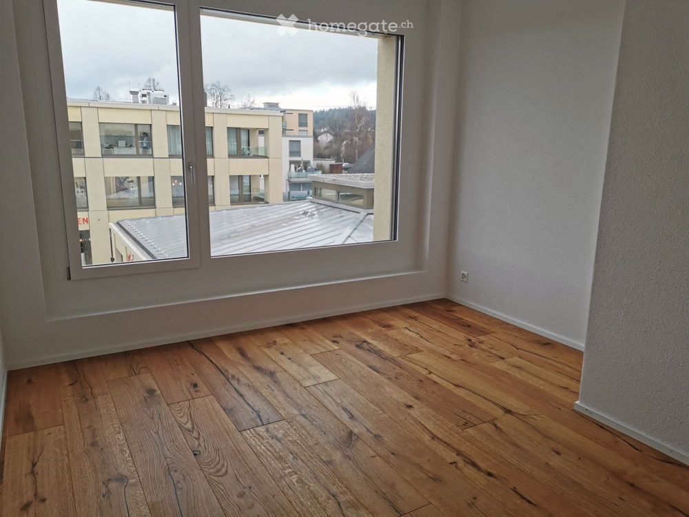 Moderne 3.5-Zimmer-Wohnung mit Panoramablick in Hinwil - Bild 2