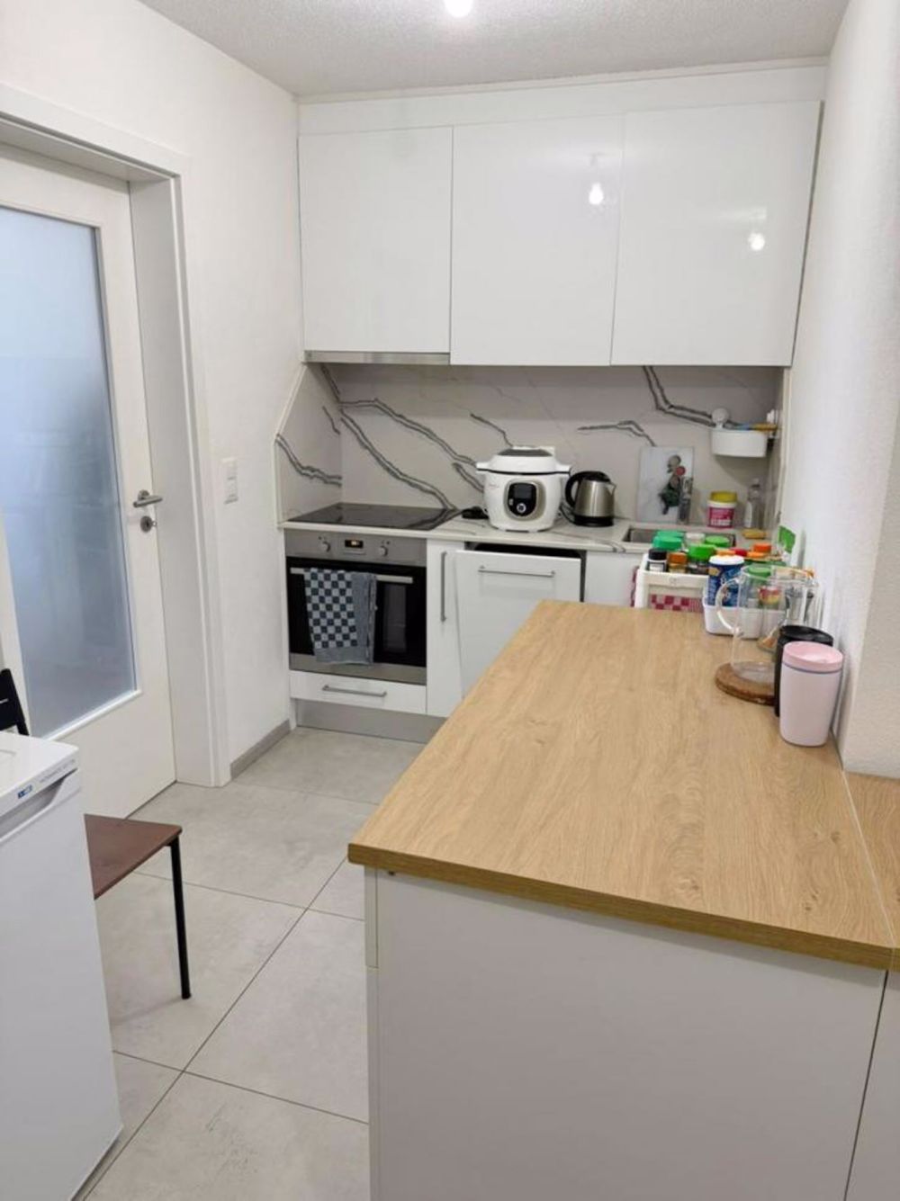 Wohnung mit 1.5 Zimmern im 1. Stock - Bild 3