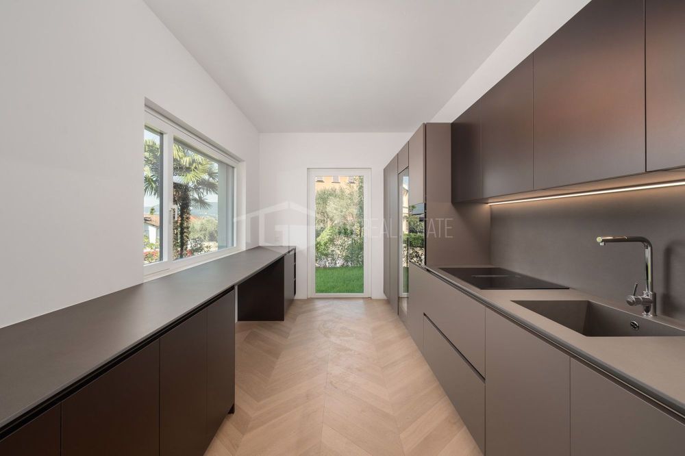 DUPLEX von 6.5 Zimmern mit Garten und Seeblick in Ruvigliana - Bild 3