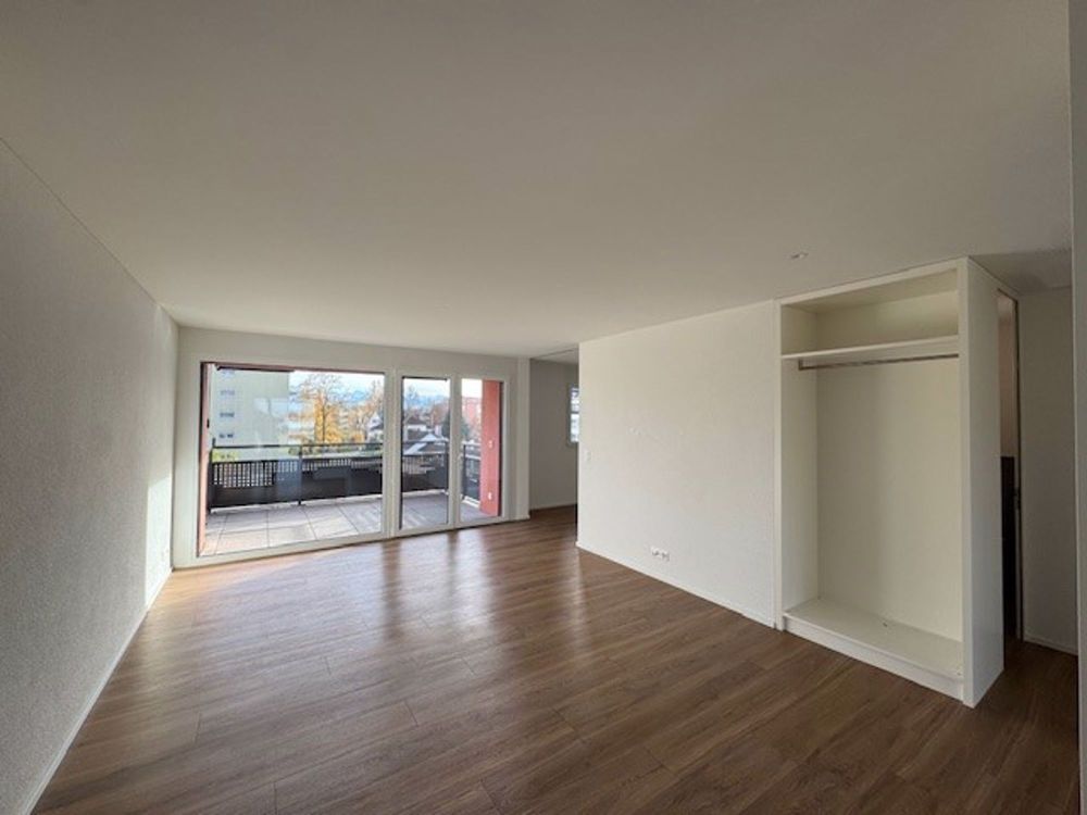 Moderne 4.5-Zimmer-Wohnung mit Balkon in Wetzikon - Bild 4