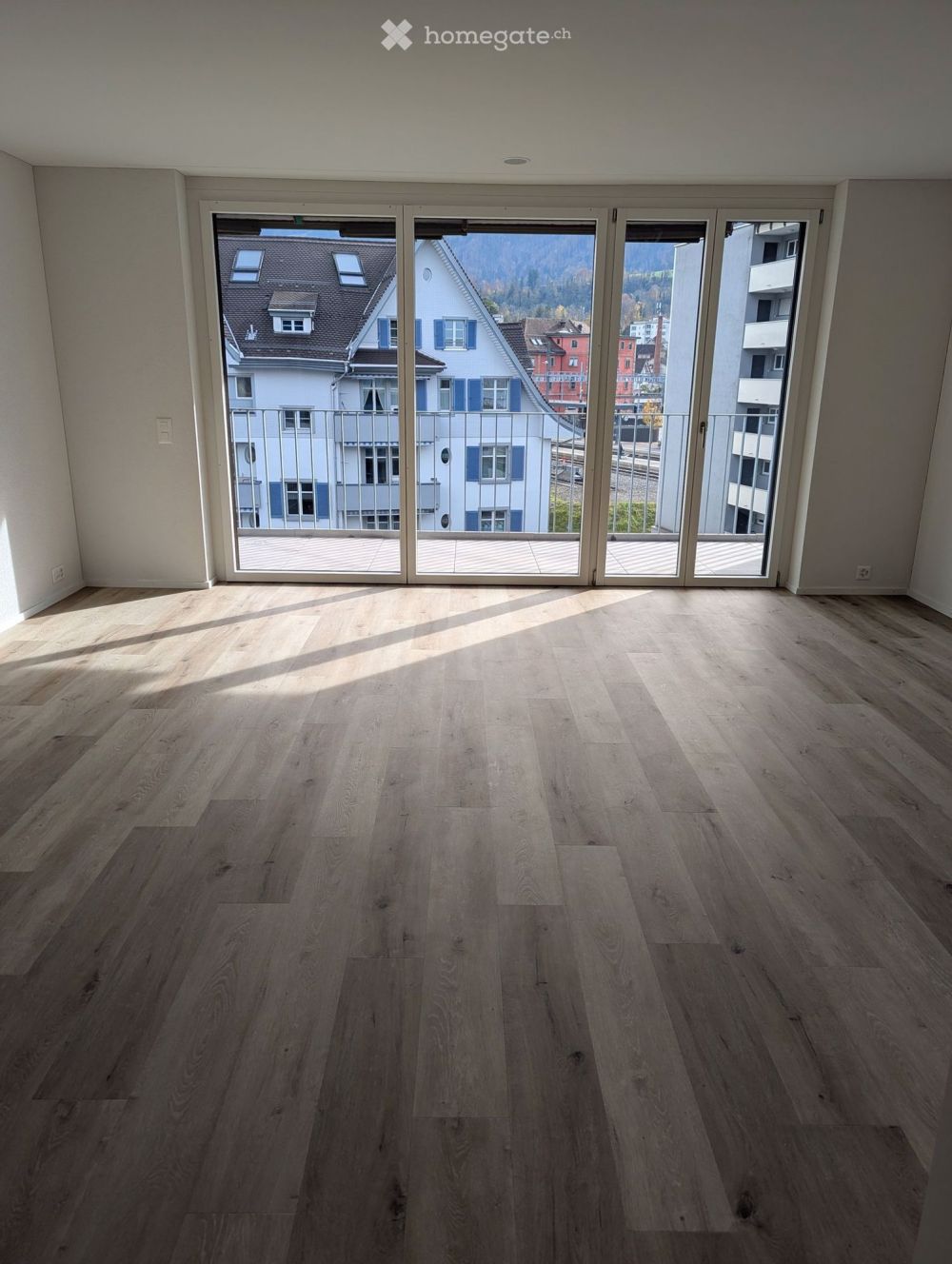 Erstvermietung 2.5-Zimmer-Neubauwohnung mit Balkon in Goldau - Bild 3
