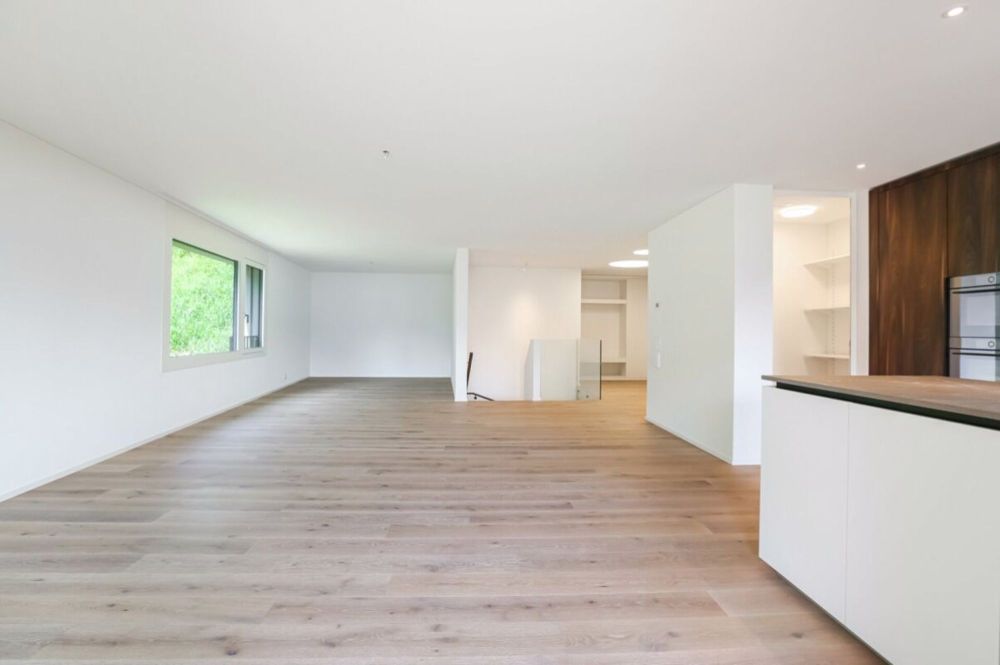 Lichtdurchflutete 3.5-Zimmer Neubauwohnung – Stilvoller Erstbezug mit Seesicht (Bei jährlicher Vorauszahlung: CHF 50'800.-) - Bild 3
