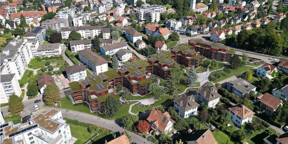 Erstbezug: Grosszügige und hochwertige 3.5-Zimmer-Wohnung mit Balkon in ruhigem Quartier. - Bild 2