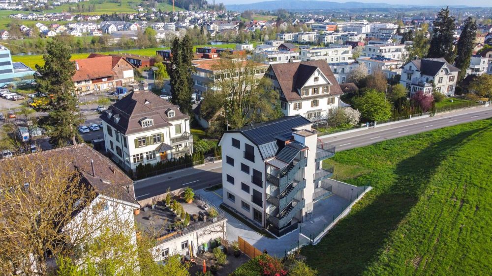 Stilvolle 4.5-Zimmer-Wohnung mit Ausblick ins Grüne - Bild 2