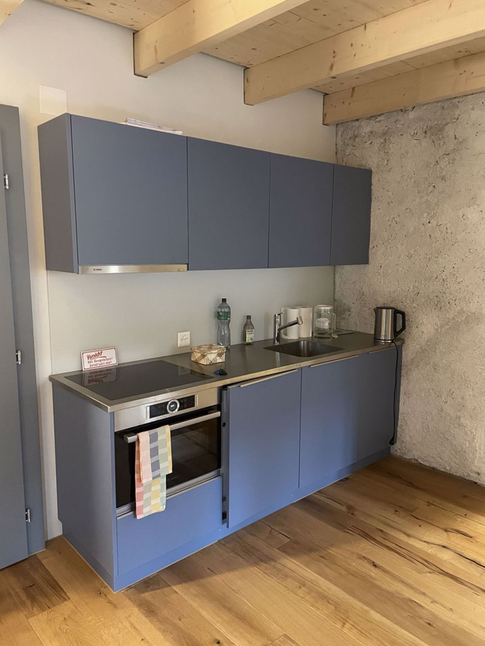 Hübsches Studio im historischen Rebstock mitten in Rüdlingen - Kuechenzeile.jpeg