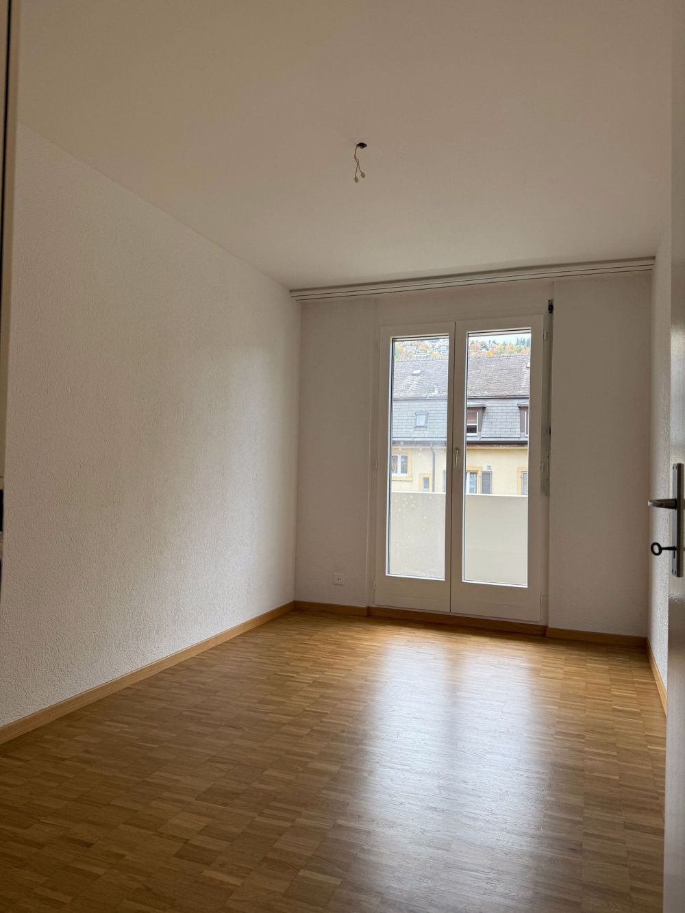 ?? Moderne 4.5-Zimmerwohnung mit Stil, 2 Balkonen & Cheminée – Zentrum Biel, Dufourstrasse 69 - Bild 13