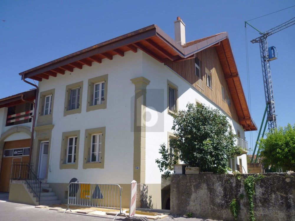 NEU, HELL UND ZENTRAL MIT BALKON - Bild 1