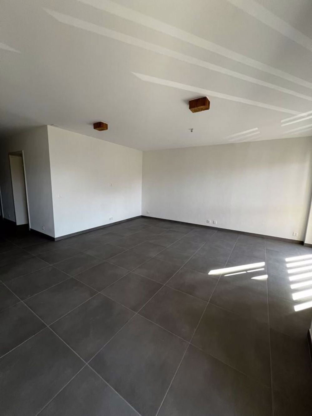 GRANGE OLLON - 4.5 PIECES A LOUER A L'ANNEE - Bild 3